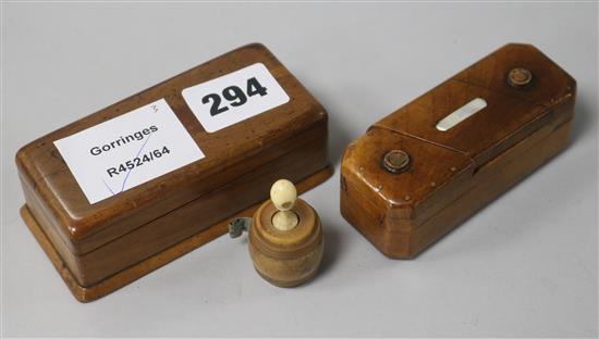 Two treen snuff boxes and a treen tape measure with Stanhope view of the Eiffel Tower (3)